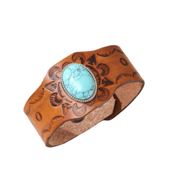 Jewelry - Vegan tooled leather and faux turquoise stone cuff. NWOT 2 snap‎ closure.